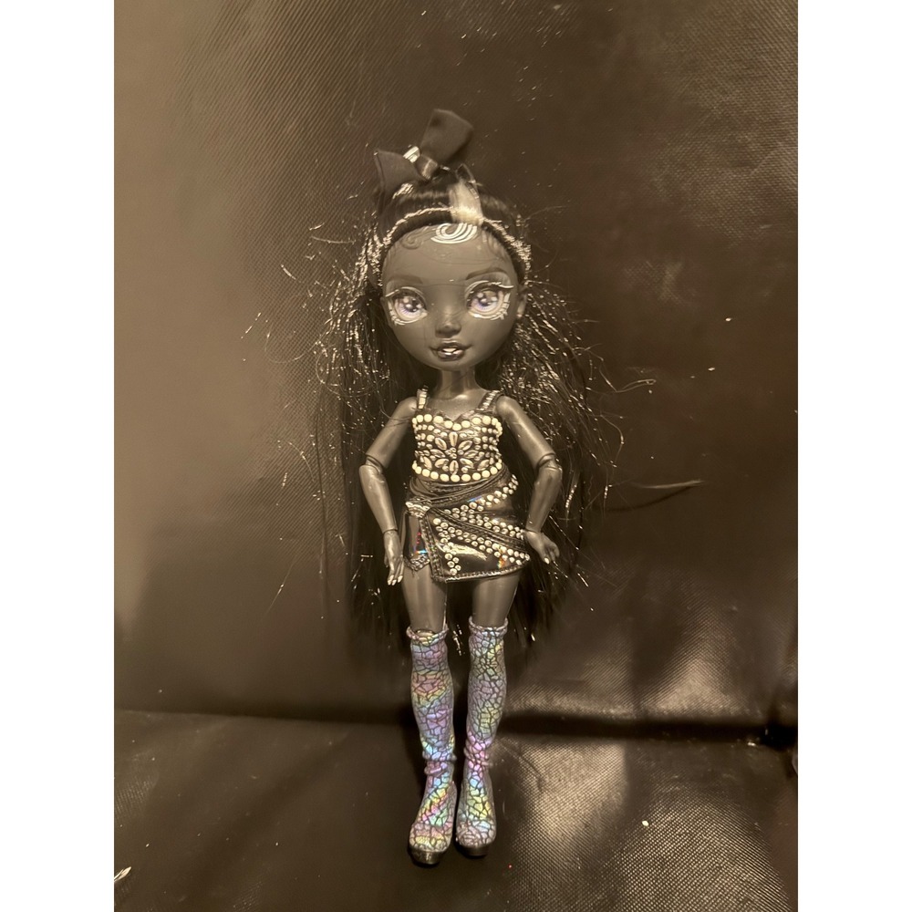 Rainbow High Shadow High Shanelle Onyx Black White Grayscale Fashion Doll 583042